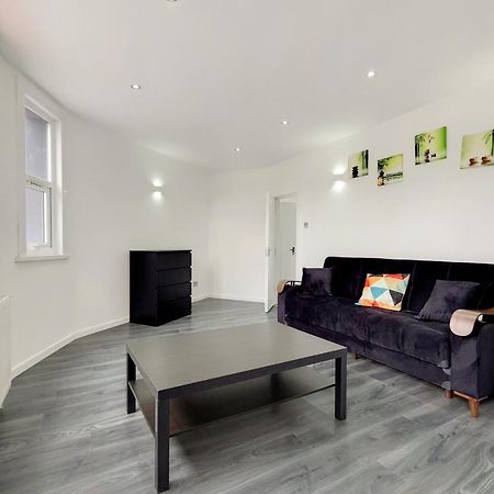 Lovely 4 Bed Apartment Perfect For Families! Londres Extérieur photo