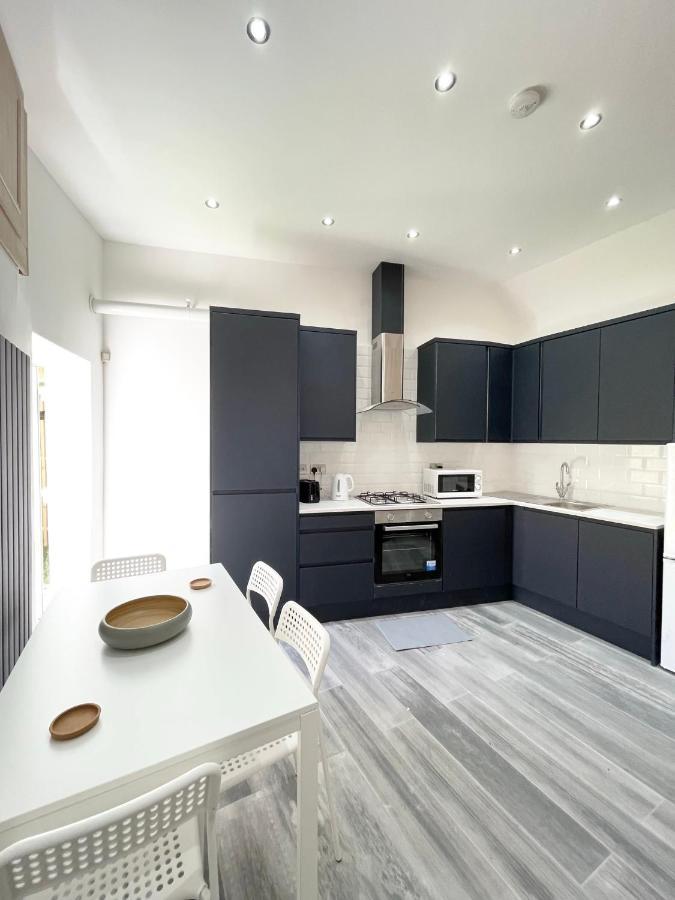 Lovely 4 Bed Apartment Perfect For Families! Londres Extérieur photo