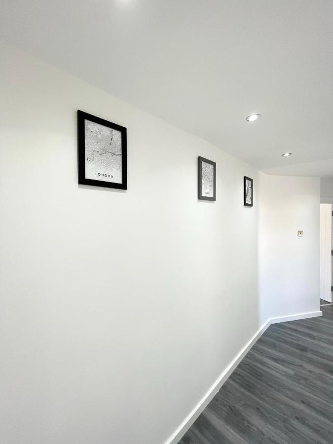 Lovely 4 Bed Apartment Perfect For Families! Londres Extérieur photo